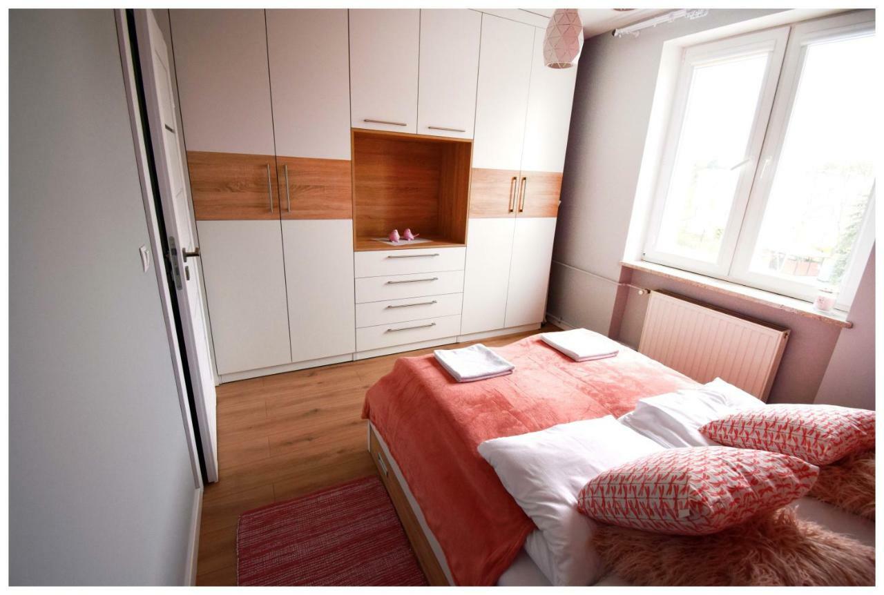 Color 24 Premium Apartamento Stalowa Wola Exterior foto